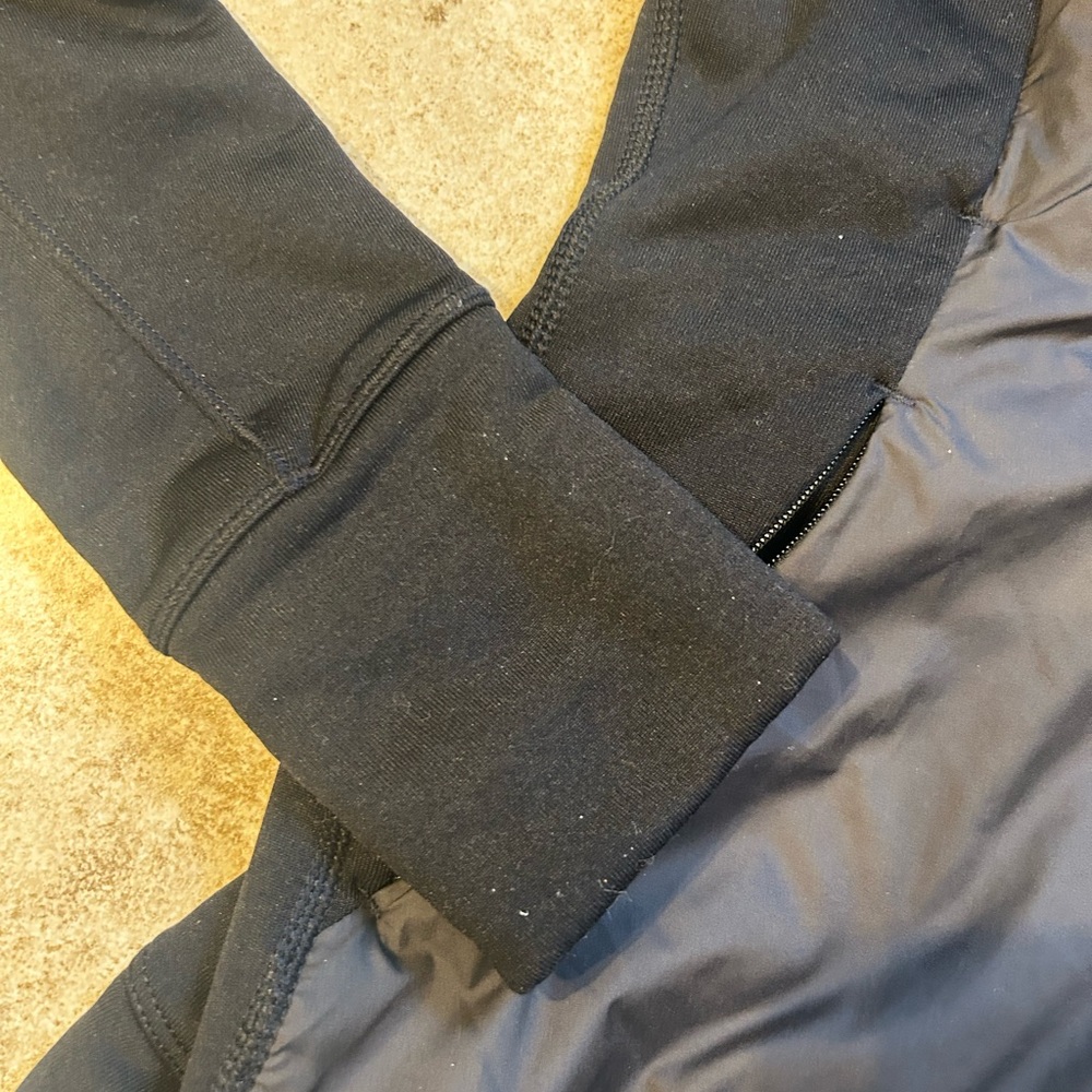 Lululemon Sprinter Zip Up Long Sleeve Jacket Knit SleevesHidden Hood Size 4 - Picture 3 of 11